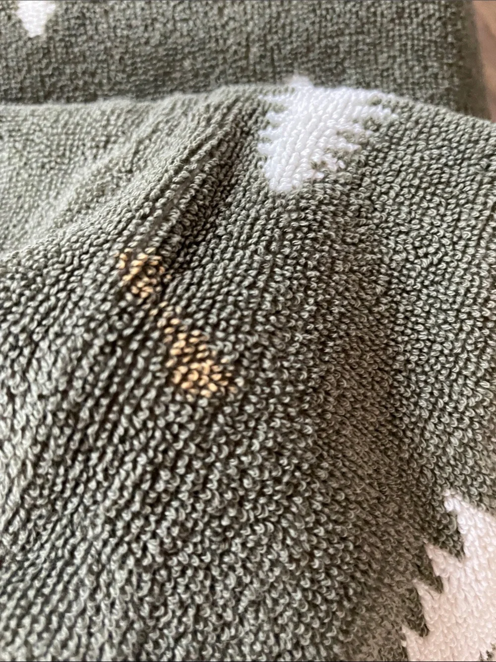 •| pottery barn jacquard towel